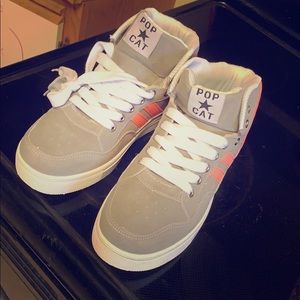 Size 7 Pop Cat Hightop shoes